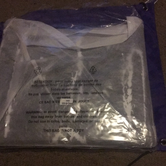 Brand new Black & White faux reptile wristlet - Picture 5 of 5